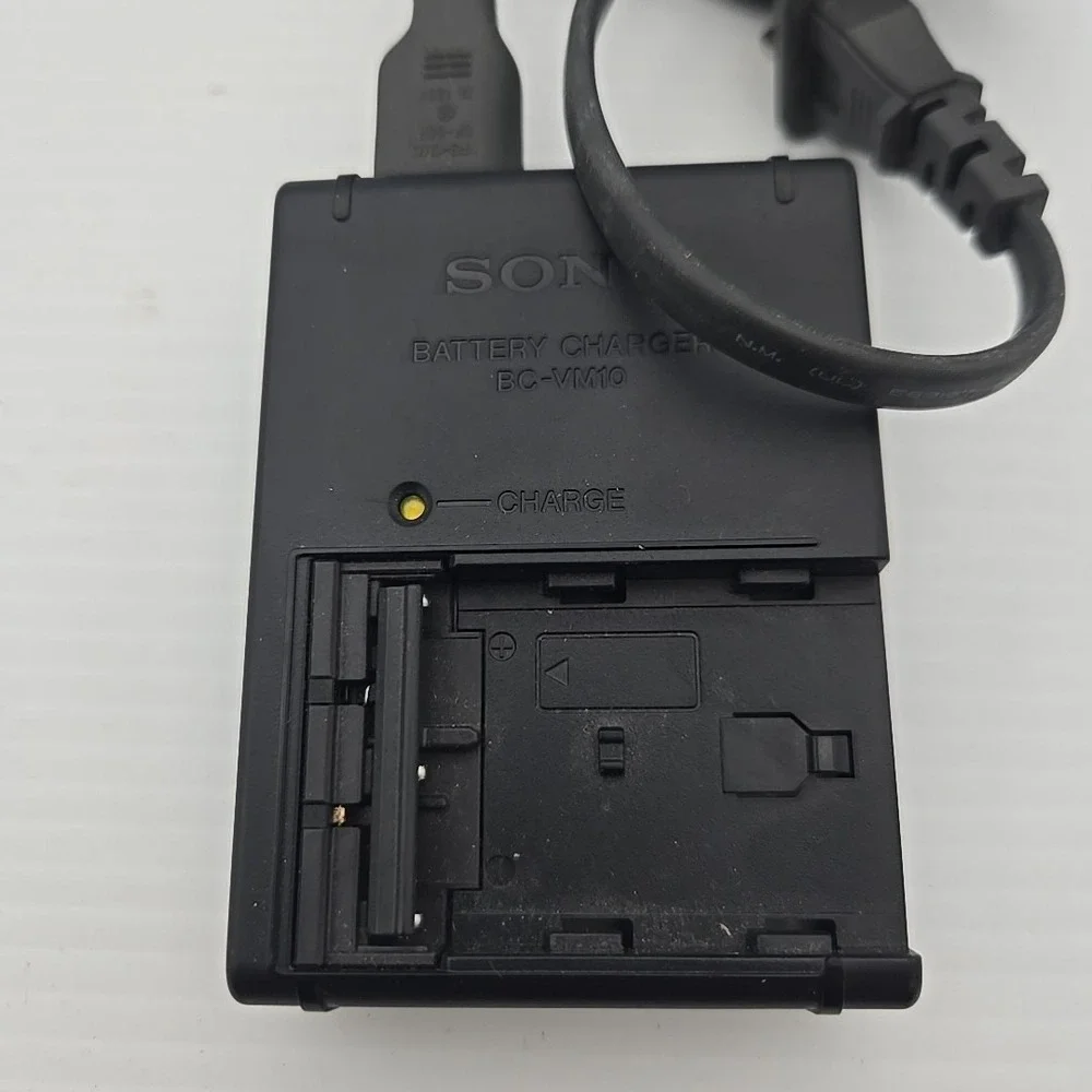 Original SONY BC-VM10 Charger battery NP-FM50 FM55H FM500H FM70 FM90 QM71D QM91D